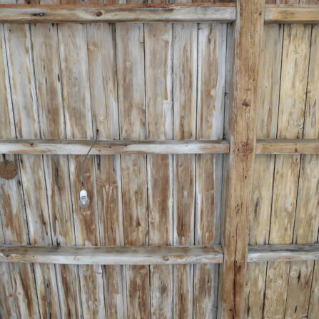 Trompe l’oeil effet patiné sur planches de bois brut - Ile de Ré - Nathalie Coppolani Artiste peintre La Rochelle