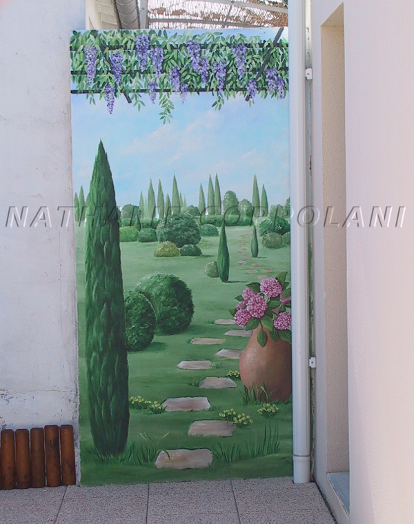 Décor mural extérieur avec petit jardin et glycine - Nathalie Coppolani Artiste peintre La Rochelle